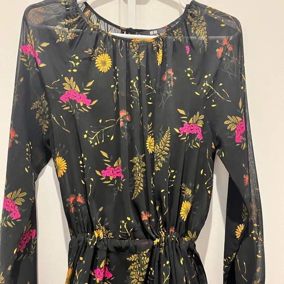Uniqlo Black Floral Midi Dress gently worn - Picture 2 of 15